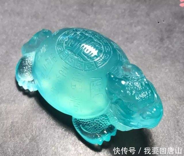 天青冻冒充翡翠的新品种一骗一个准，看了别再上当了- 快资讯