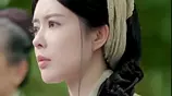 宫女出宫前被侍卫临幸，六年后携龙凤胎现身，皇帝当场认出震惊全场！