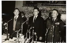 建国后，此人驾机叛逃台湾，老蒋亲自接见，30年后回大陆探亲被抓