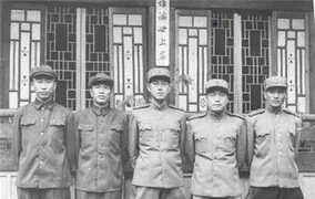 他处决3000日本战俘，朝鲜战场率300人击败2万美军，最后神秘消失