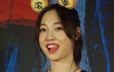 为啥白百何被称“女版陈冠希”？这组照片曝光后，瞬间就懂了