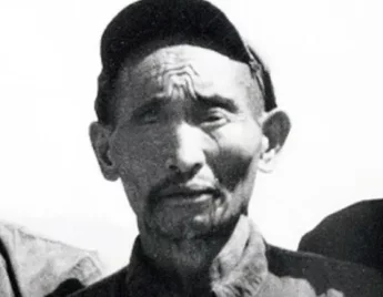 1952年，西康军区解放军在剿匪时救出一名汉人奴隶，此人说出名字后竟然惊动了中央