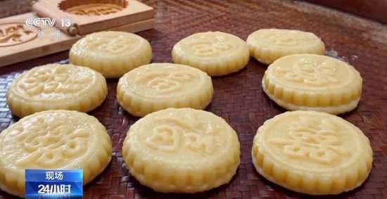 逛早市赶大集感受人间烟火气