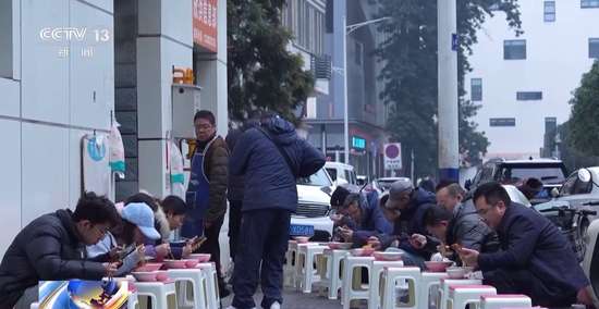 麻辣鲜香一碗地道重庆小面