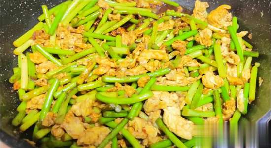 养骨建议少吃3种蔬菜多做3件事