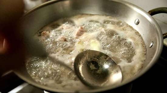 炖肉上面的浮沫是什么成分