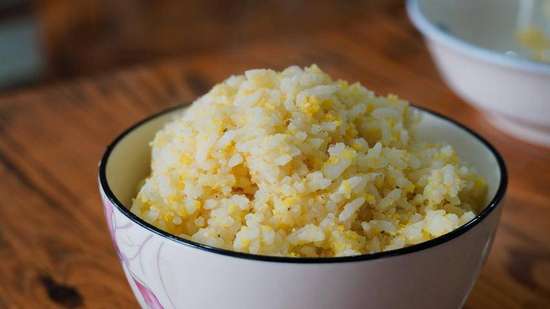 鹤峰特色蓑衣饭