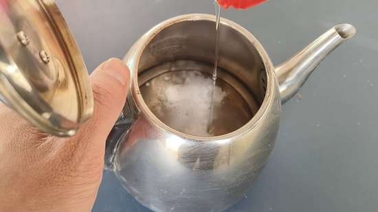 不管热水壶水垢有多厚