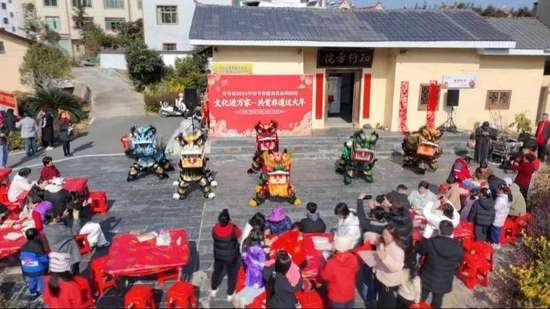 巧手捏月庆中秋手工作品