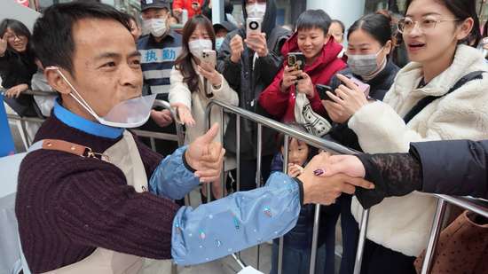 当烟火气撞上仪式感