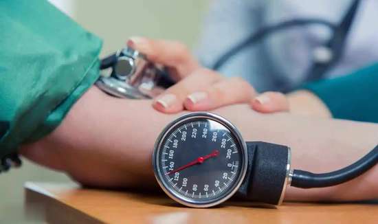 天气冷吃了降压药血压还是高