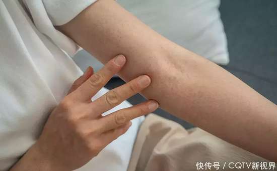 背中间酸胀心脏猝死