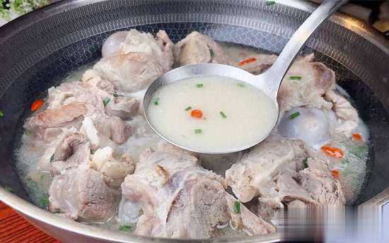 养骨建议少吃3种蔬菜多做3件事