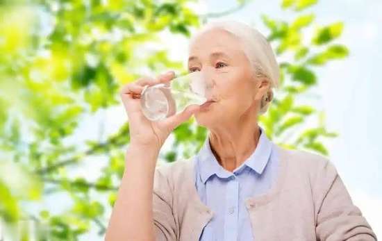 60岁以后吃饭七分饱错了