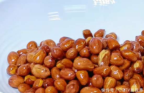 喝酒时不能碰花生米吗