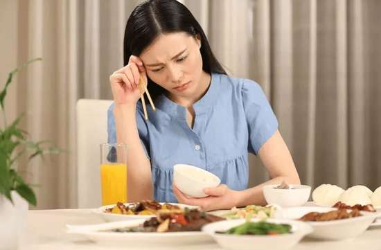 嘴巴长溃疡怎么办