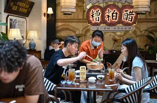 新春走基层美食