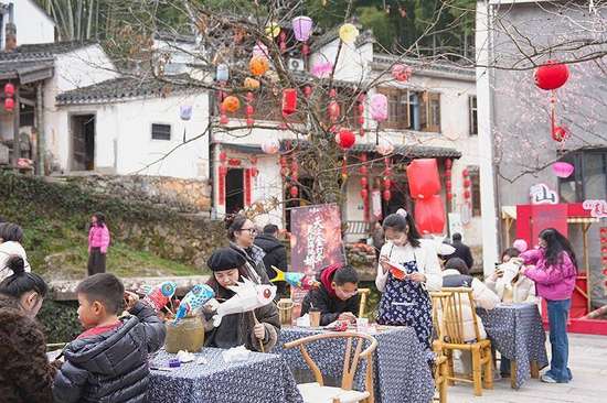 新春走基层古村落