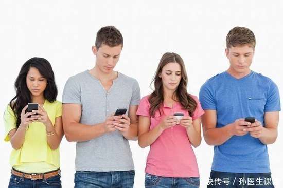 50多岁女性经常头痛查不出原因