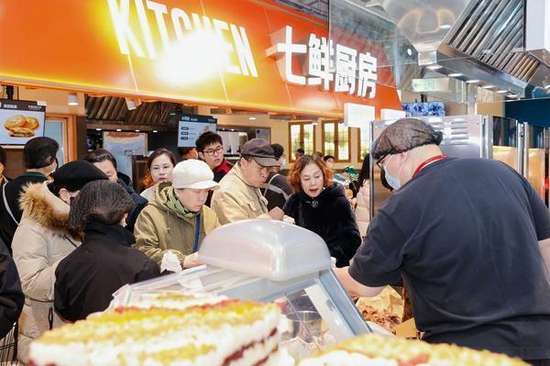 单月近38万的出境人数