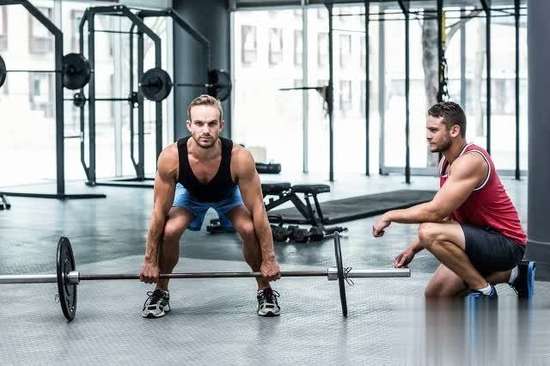 跑步拉伸不粗腿的动作