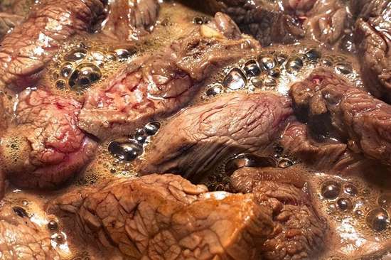 炖肉上面的浮沫是什么成分