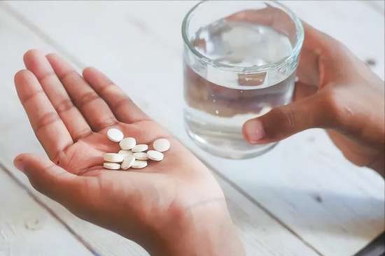 千万别花穷男人的钱忠告