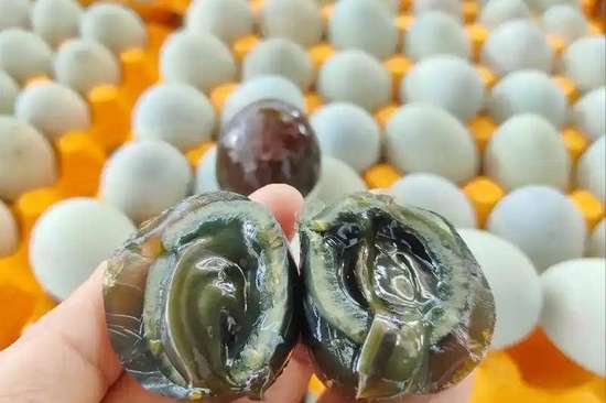 经常吃皮蛋对身体有危害吗