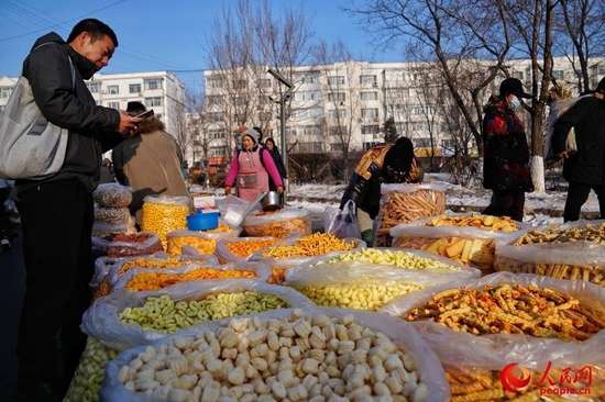 新春走基层赶大集