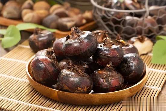 医生总是反复提醒吃柿子要多留心