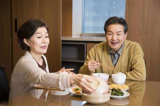 医生告知糖尿病患者坚持吃药