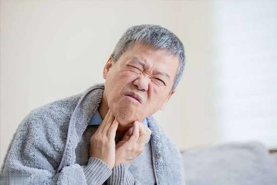 千万别花穷男人的钱忠告