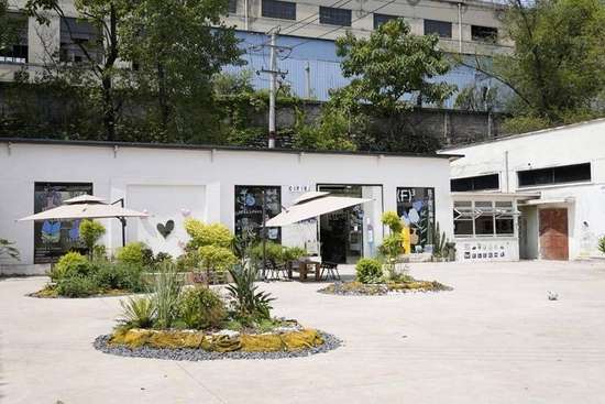 一杯咖啡唤醒一天