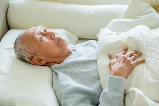 早上起床先喝水有什么好处