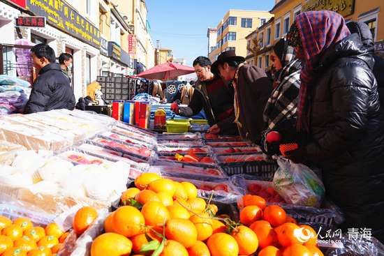 新春走基层年夜饭