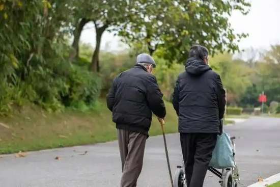 老年人晚餐决定寿命