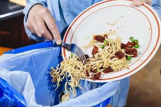 医生提醒过了60岁起床要注意这8点