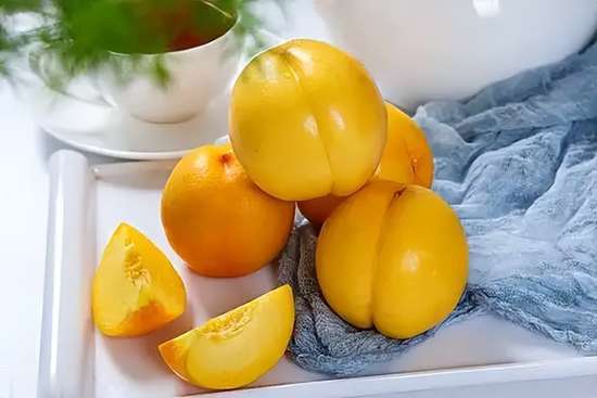 血糖高的人吃桃子的好处