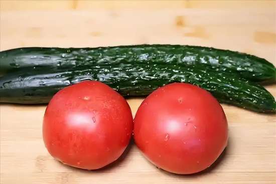 番茄和黄瓜能不能一起吃