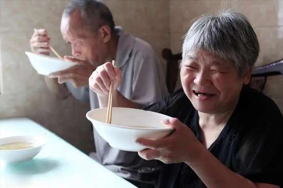 60岁以上老人的饮食标准