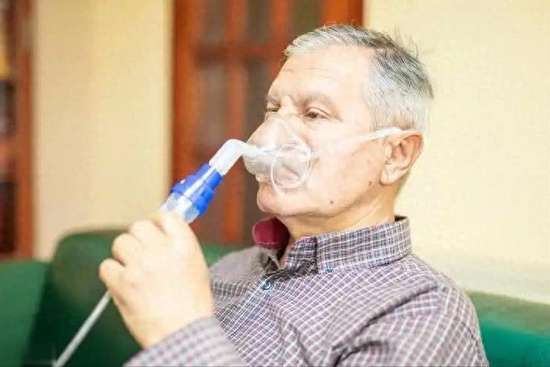 查出肺气肿但医生却没给治疗