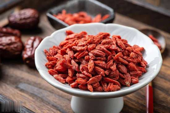 雄性激素高对男性的影响