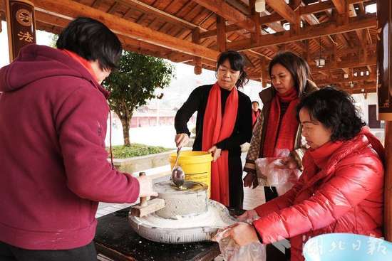 湾田土家刨汤宴详情