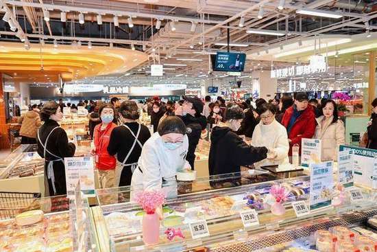 单月近38万的出境人数