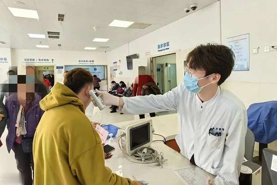 千万别花穷男人的钱忠告