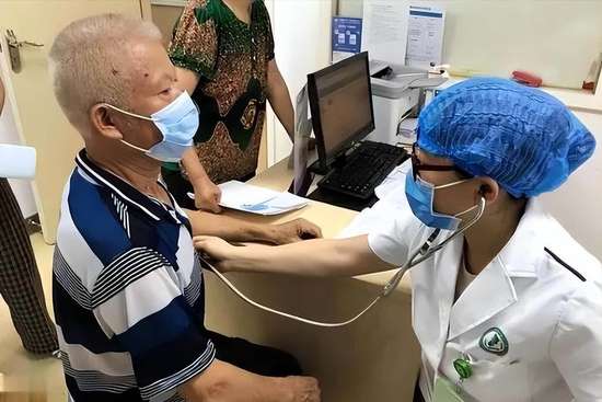 医生再三叮嘱不能劳累不能生气