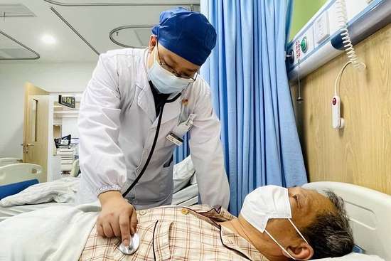 医生再三叮嘱不能劳累不能生气