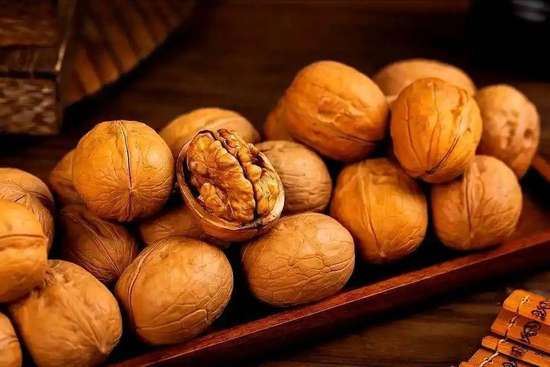 脑梗的人吃核桃有什么好处吗