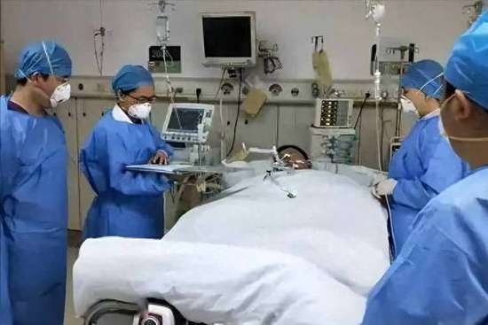 千万别花穷男人的钱忠告