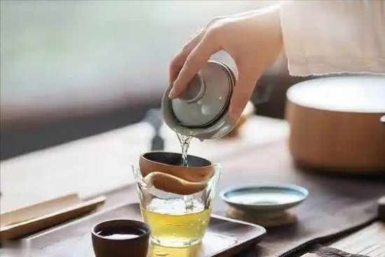 专家发现老人长期不喝酒